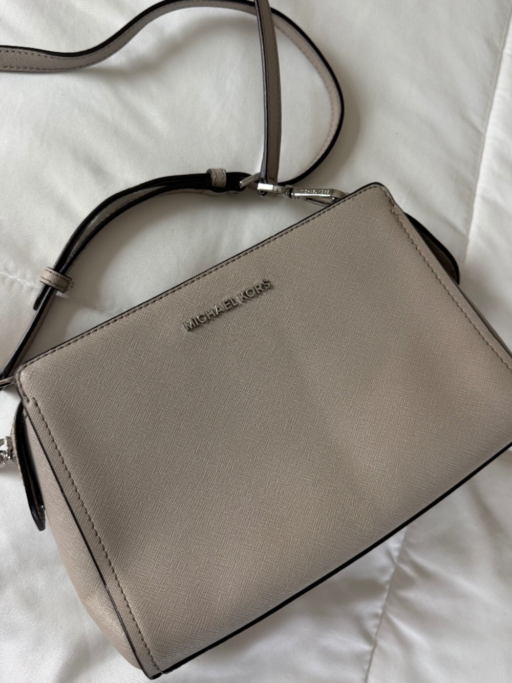 Michael Kors Cross Body Bag